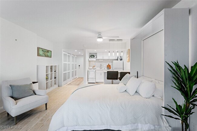 Building Photo - 5 Bluebill Ave Unit 205