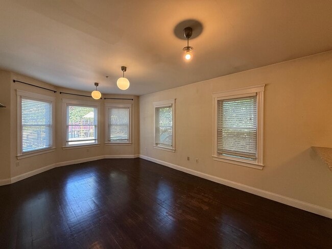 Photo - 6 Giles Park Unit 1