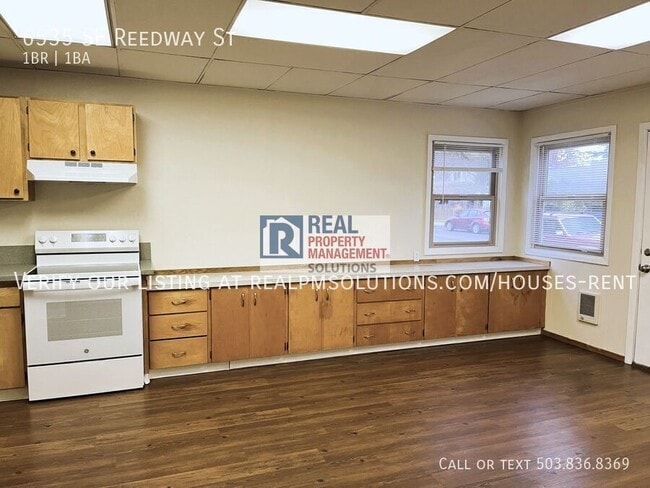 Photo - 6535 SE Reedway St