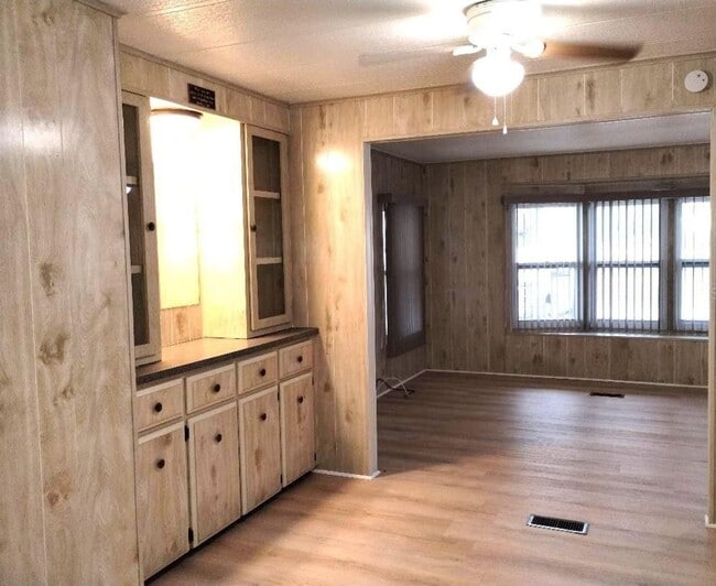 Photo - 9283 Denmarsh Dr