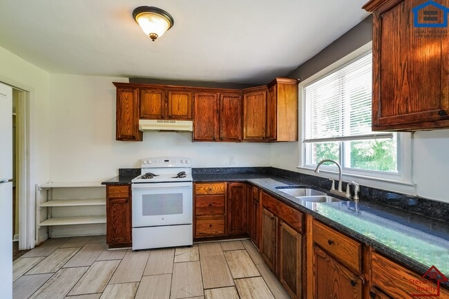 3903 Brick Church Pike