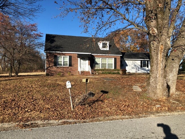Building Photo - 80 Rudolph Rd Rental