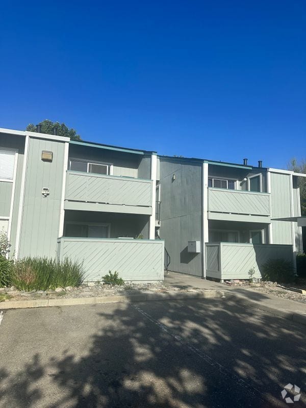 Building Photo - 3670 Silver Oaks Way Rental