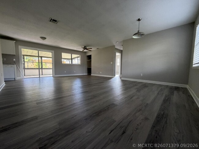 Photo - 1633 SE Arapaho Ave