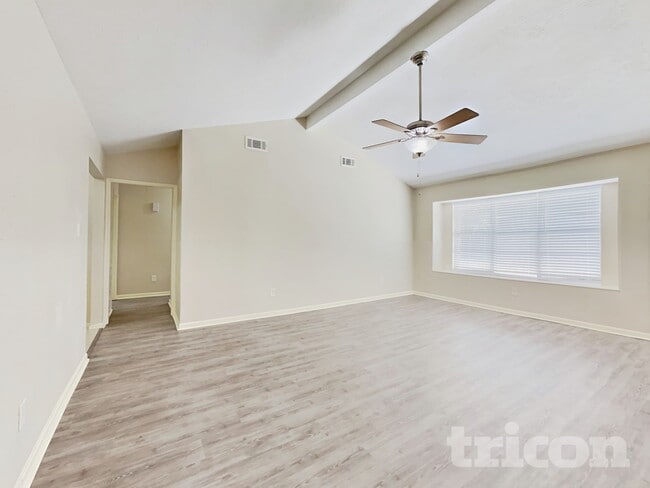 Photo - 23110 Newgate Dr