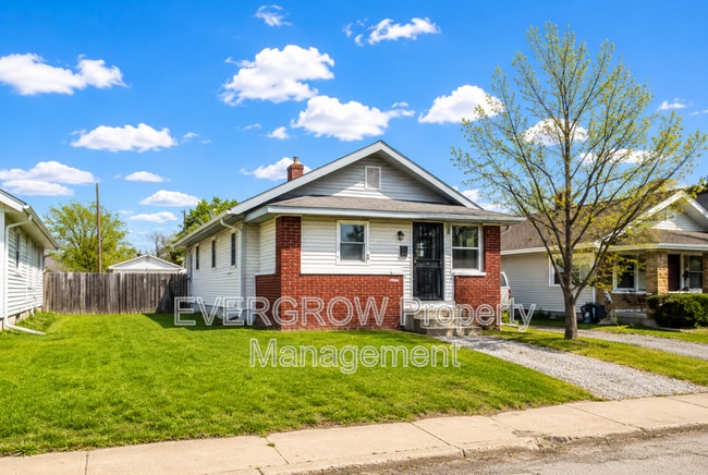 Photo - 1417 N Denny St