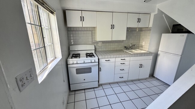 Photo - 459 N Alfred St Unit 1/2