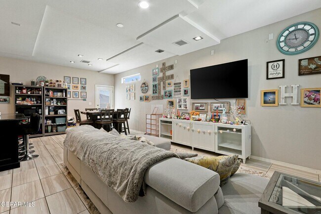 Photo - 1904 William Caples St