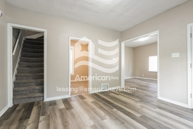 Photo - 743 Diamond Ave