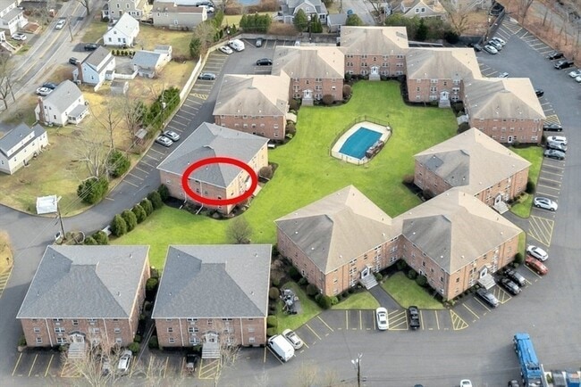 Building Photo - 12 Colonial Village Dr Unit 12