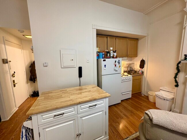 Photo - 23 Bay State Rd Unit 2B