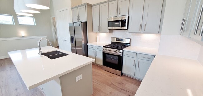 Photo - 2980 Alice St