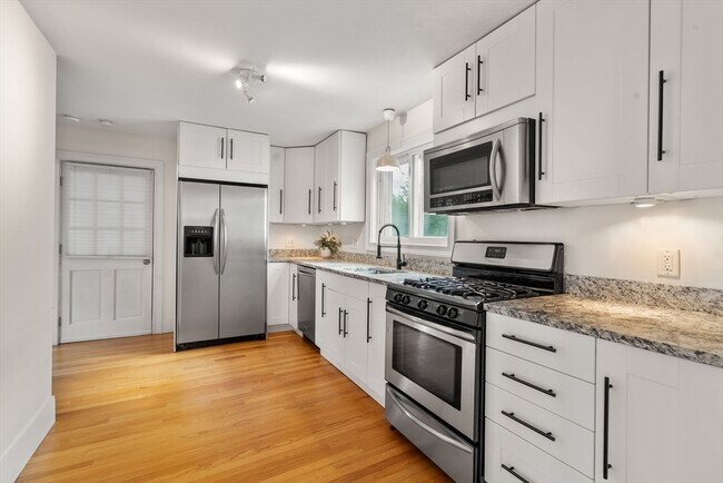 Photo - 35 Perkins St Unit 1