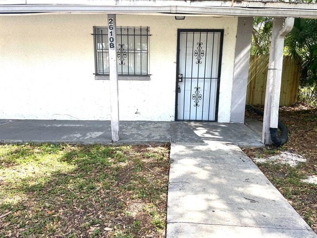 Photo - 2610 Durham St Unit Apt B