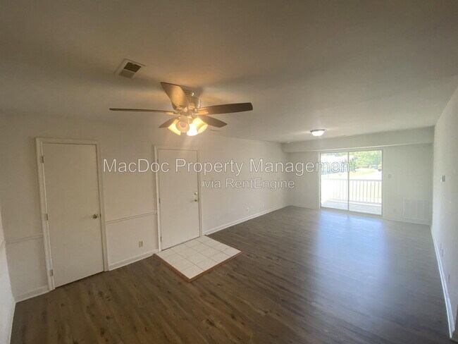 Photo - 100 Chesterfield Ln Unit Apt 302
