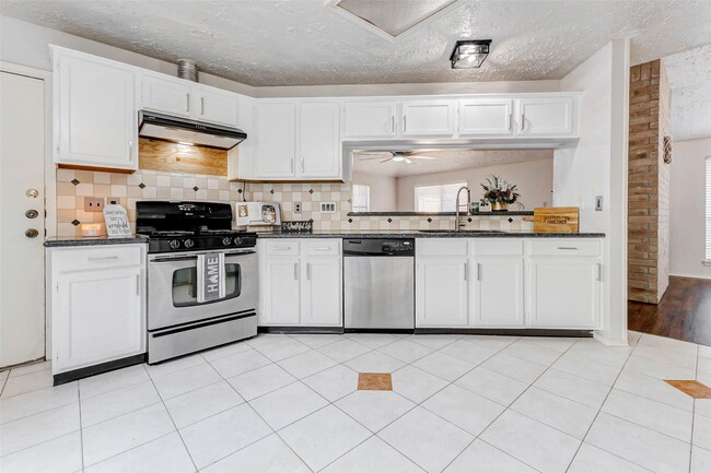 Photo - 3518 Pecan Point Dr