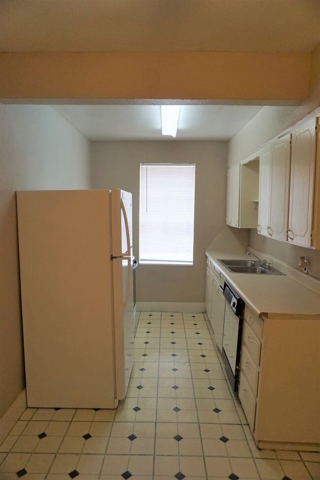 Photo - Series D Packers Properties