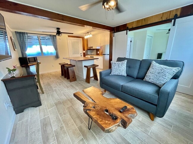 Building Photo - 347 Ainako Ave Unit B