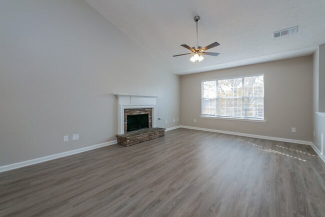 Photo - 378 Summer Hill Cir