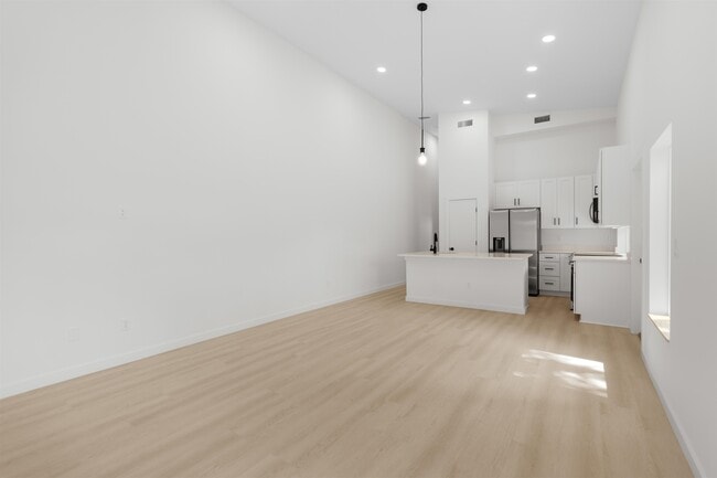 Photo - 29 Masters Dr Unidad A