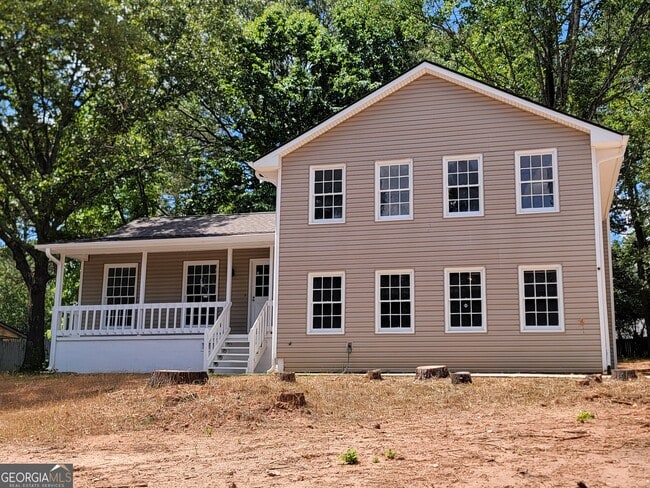 Building Photo - 679 Wellington Way