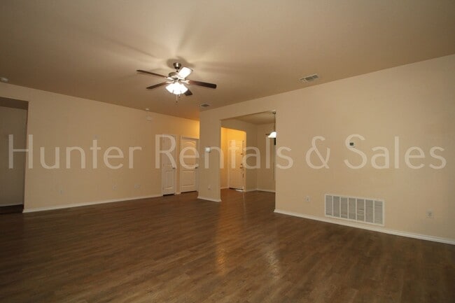 Photo - $500 off first month’s rent!