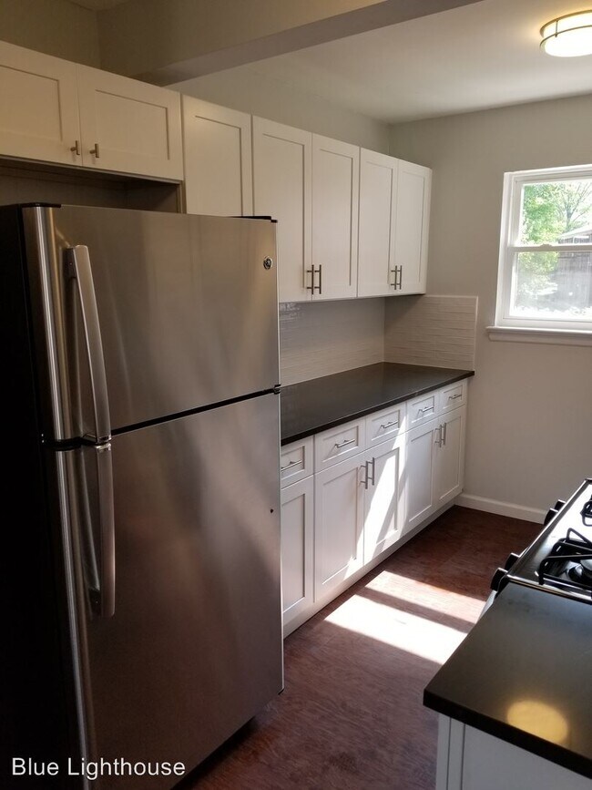 Photo - 180 Orange Rd