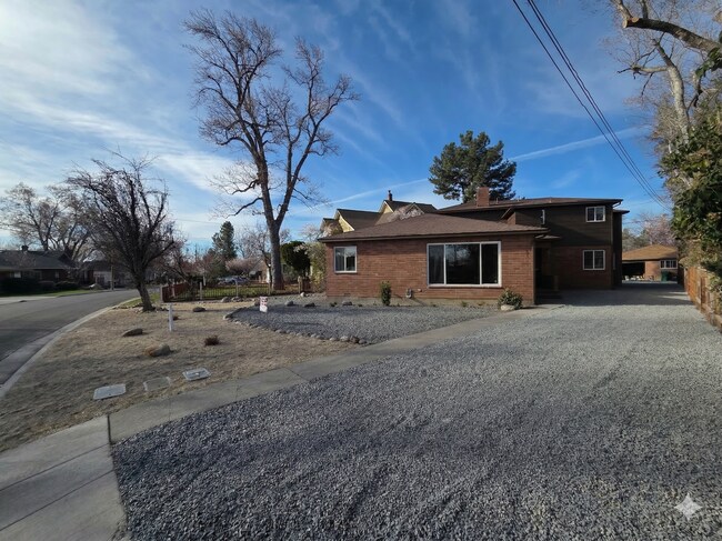 Photo - 1213 Gordon Ave Unidad 1213 Gordon Ave