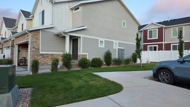 Photo - 1211 Divide Dr
