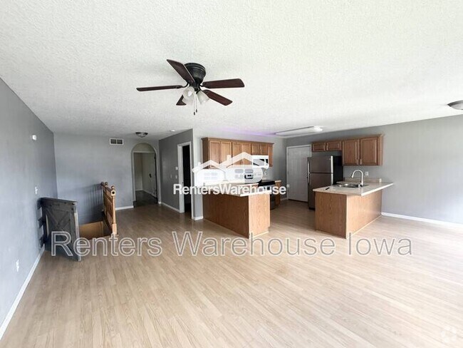 Building Photo - 300 W North St Unit B Rental