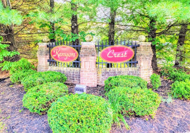 2158 Kenyon St. N.E. Unit B