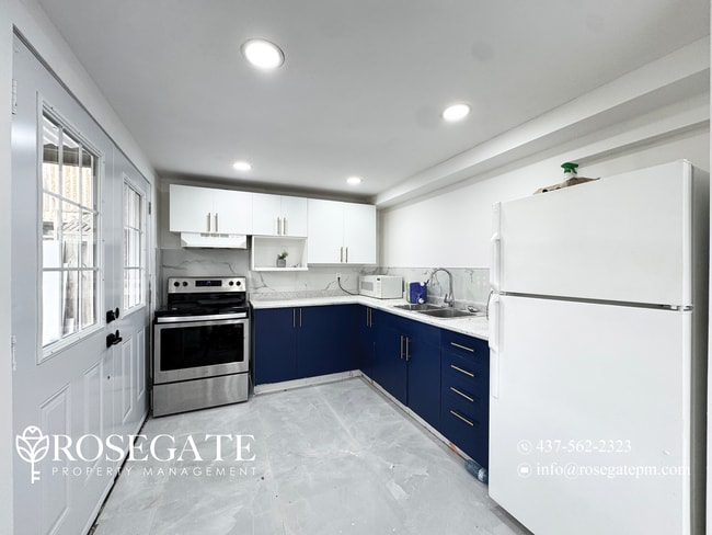 Photo - BRAND NEW 3 BEDROOM 2 BATHROOM WALKOUT BASEMENT Unité 2