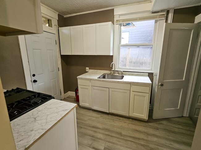 Photo - 535 E Warrington Ave