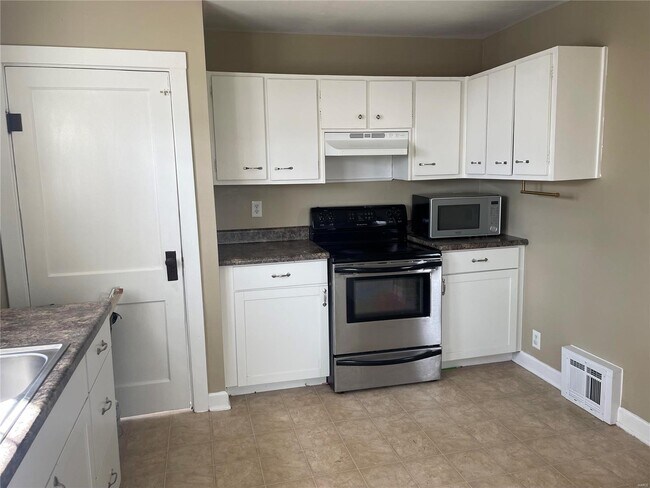 Photo - 31 Franklin Ave