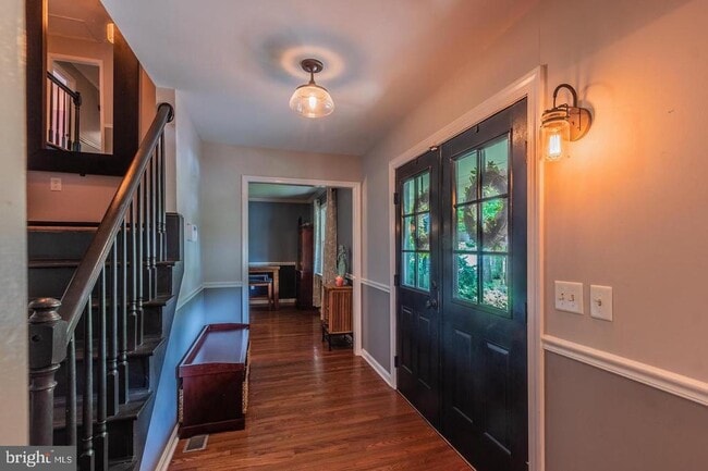 Photo - 607 Lancaster St