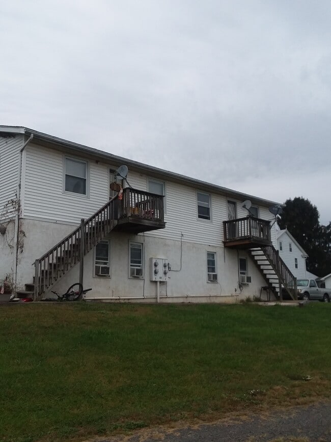 Building Photo - 95 Spruce Run Rd Unit Apt C