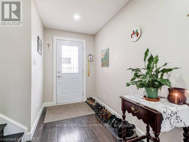 Photo - 78 Billington Crescent