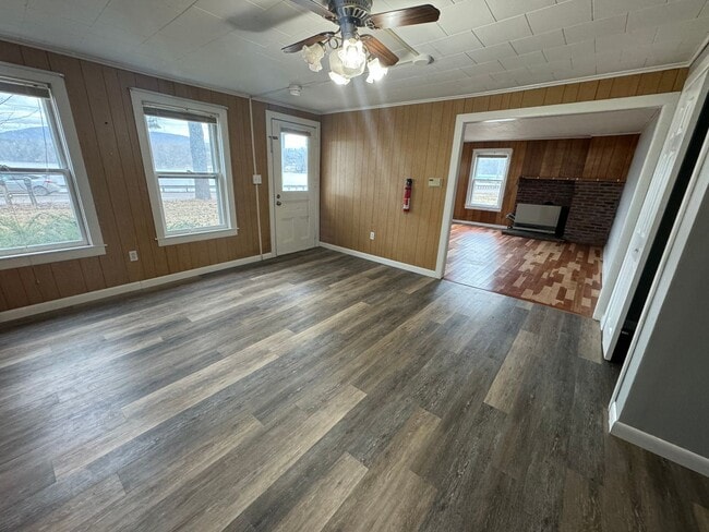 Photo - 26-28 Route 7 North, Unit 101 Unidad 101