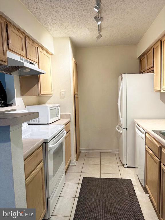 1527 Lincoln Way Unidad 104