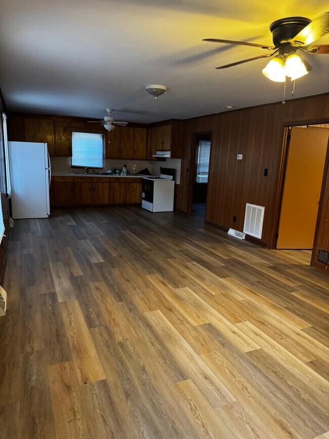 Fotografía del edificio - 176 Hardwood Ln Unidad B