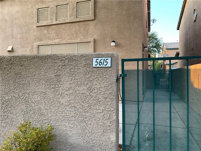 Photo - 5615 Lago Ct