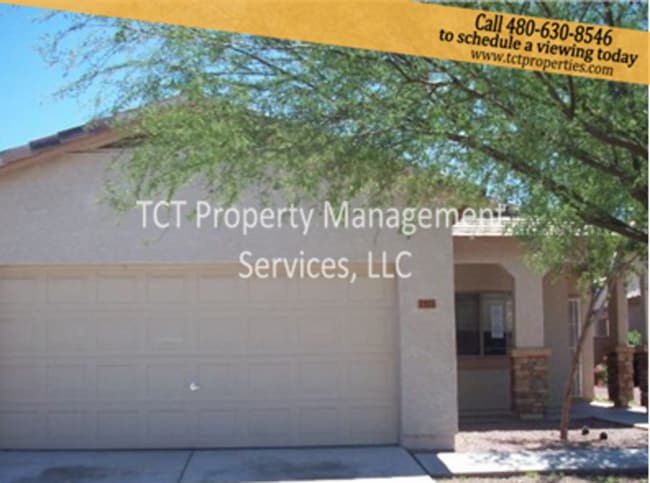 Building Photo - 3 bed/2 bath near Cardinal Stadium!