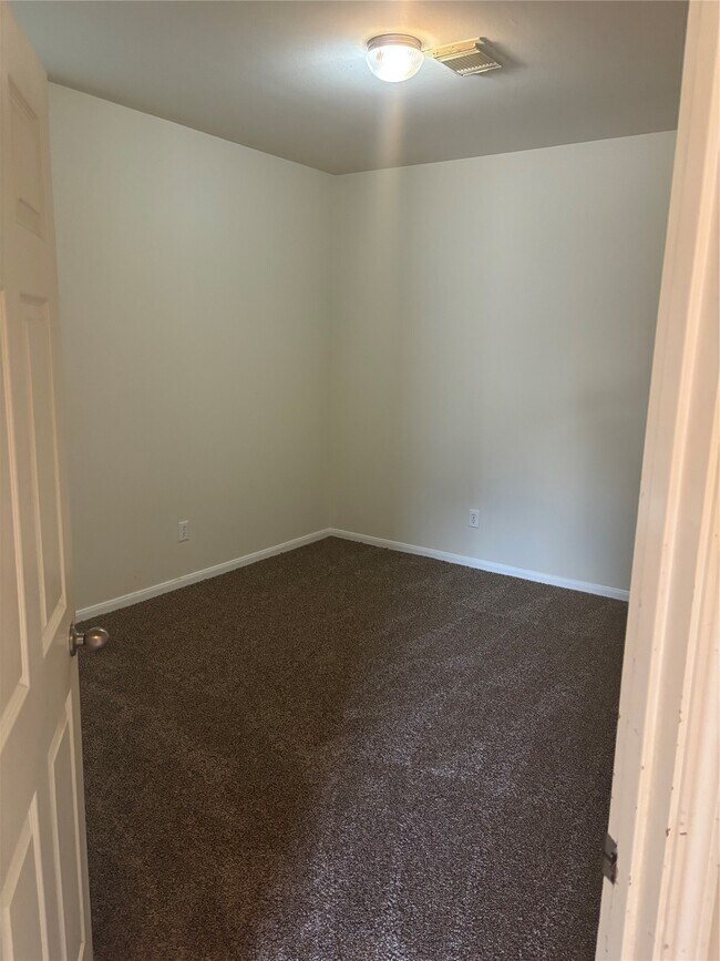 Photo - 1930 Shady Oaks Ct