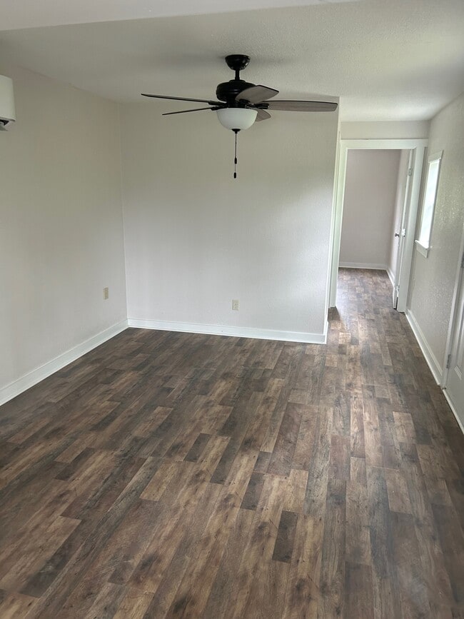 Photo - 619 County Rd 6053