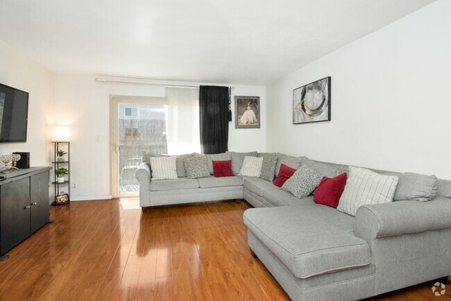 Building Photo - 1705 Neil Armstrong St Rental