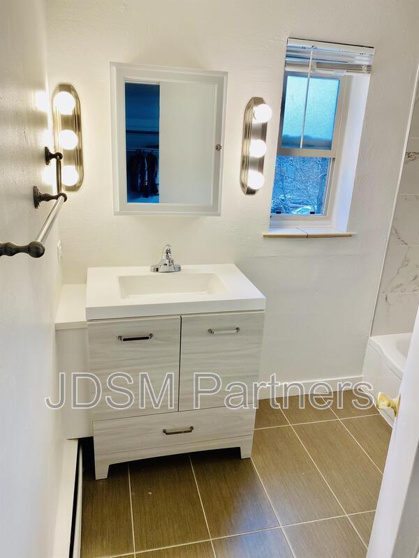 Photo - 80 S Washington St