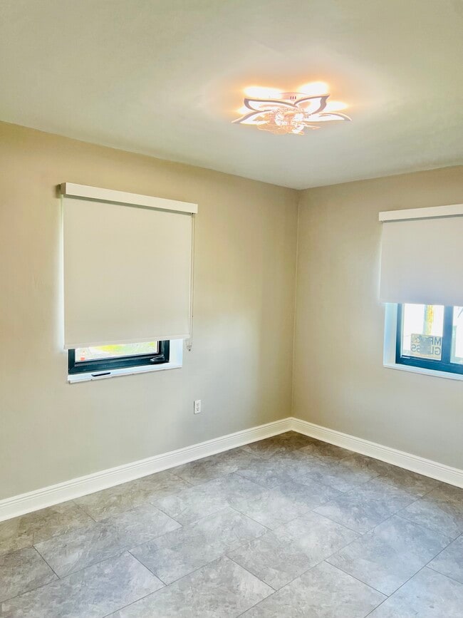 Photo - 2361 SW 27th St Unit 2