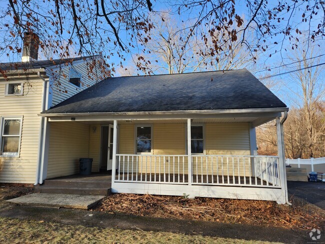 Building Photo - 341 Lydall St Rental