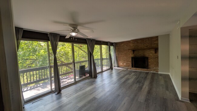Photo - 5534 E Lake Dr Unit B