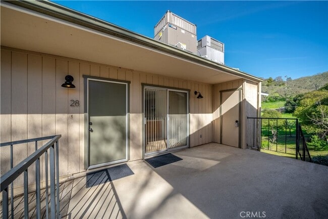 Building Photo - Conveniently located in Downtown Atascadero Unit 28